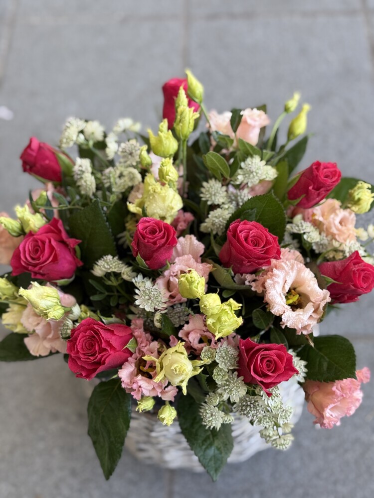 Bukett med sesongens blomster